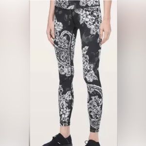 Lululemon Wunder  Under High -Rise size 4